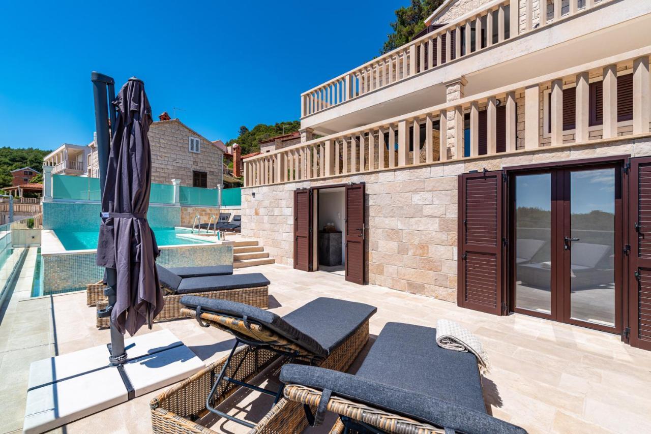Villa Kadena - Luxury Seaside Villa With Private Heated Pool Selca  Esterno foto