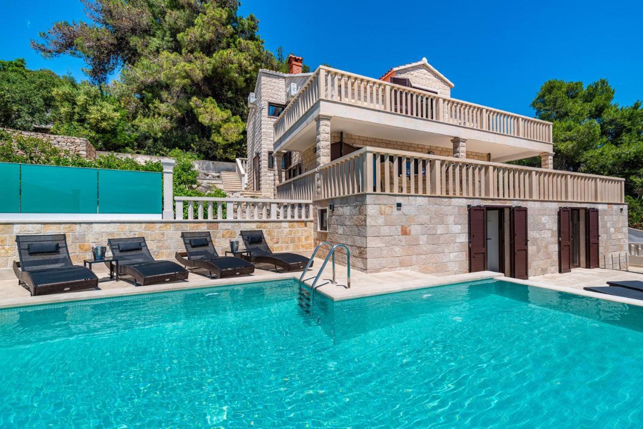 Villa Kadena - Luxury Seaside Villa With Private Heated Pool Selca  Esterno foto