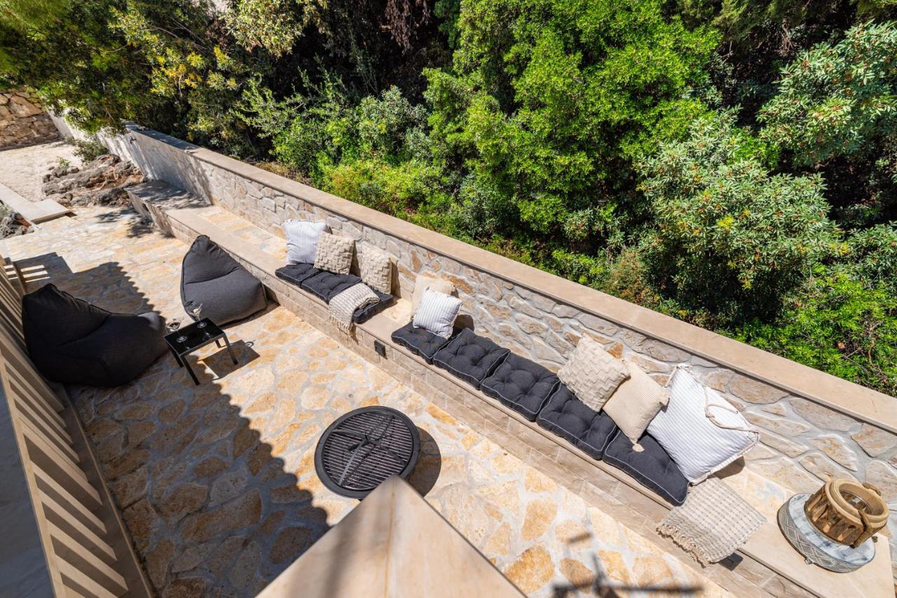 Villa Kadena - Luxury Seaside Villa With Private Heated Pool Selca  Esterno foto